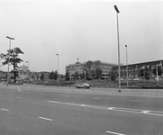 54935 Gezicht op de Catharijnebaan te Utrecht, uit het zuidwesten, met op de achtergrond het Paardenveld met de ...